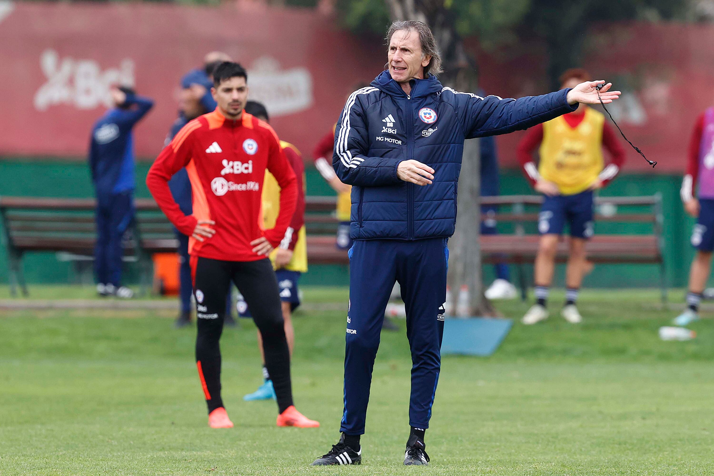 El Tigre Gareca y su Chile, contra las cuerdas.