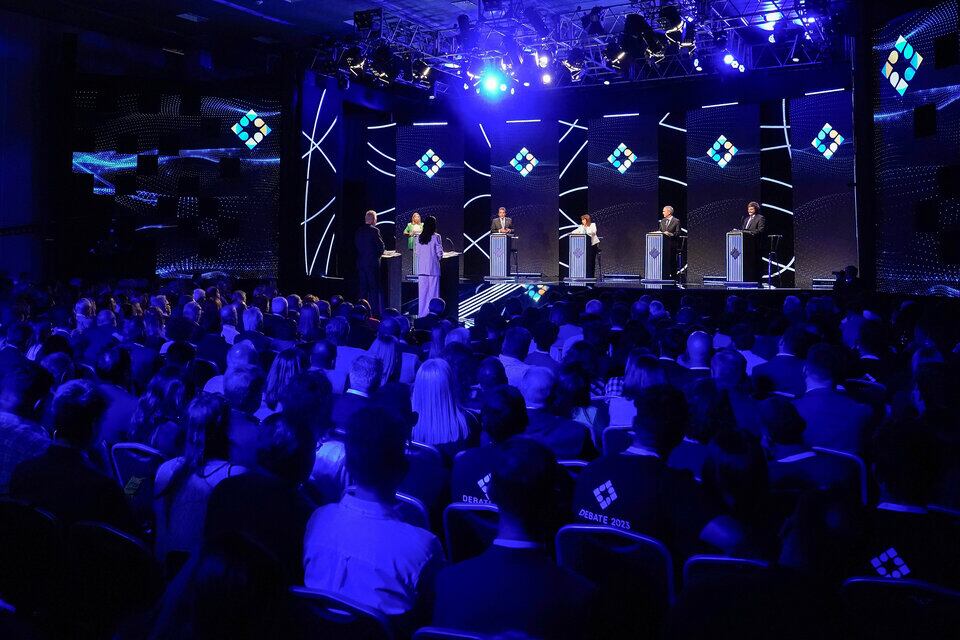 Los candidatos tienen cinco oportunidades de utilizar el derecho a réplica cada uno.