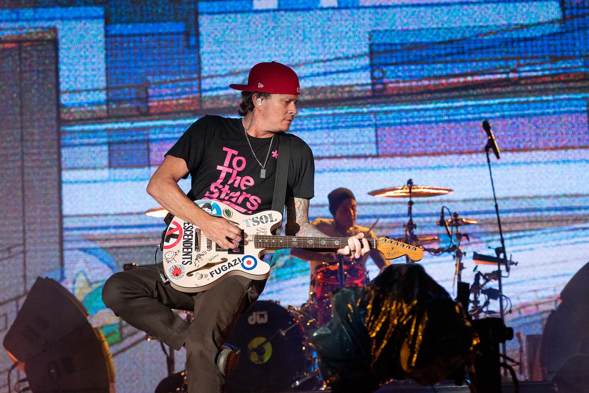 Paramount+ estrena la docuserie Lolla, sobre el festival clave de la cultura rock, que hace poco pasó por acá y trajo a Blink 182 y mucho más