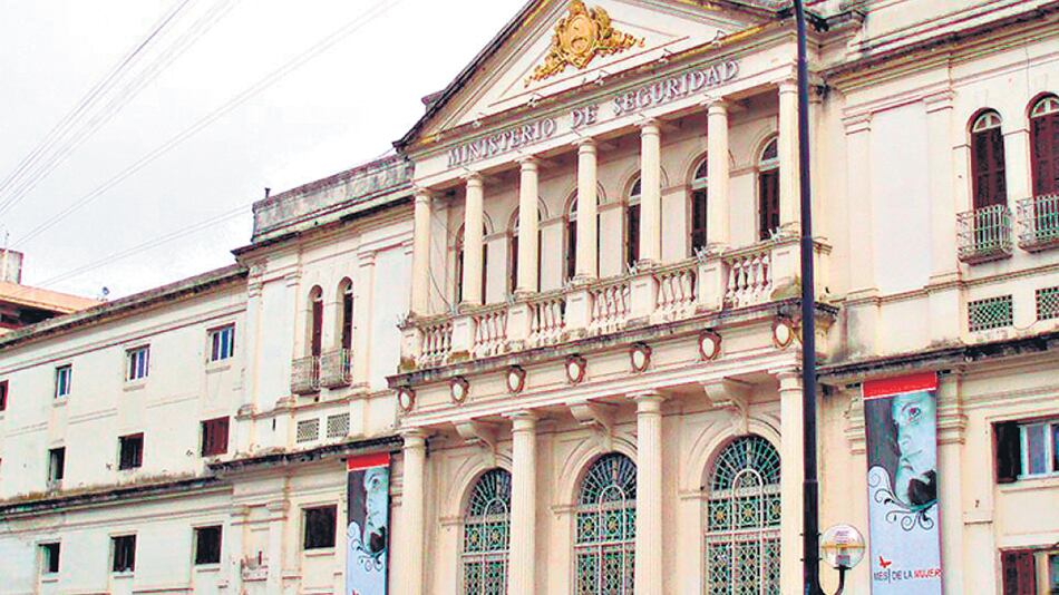 El Ministerio de Seguridad provincial tiene una mirada discriminatoria sobre su personal.