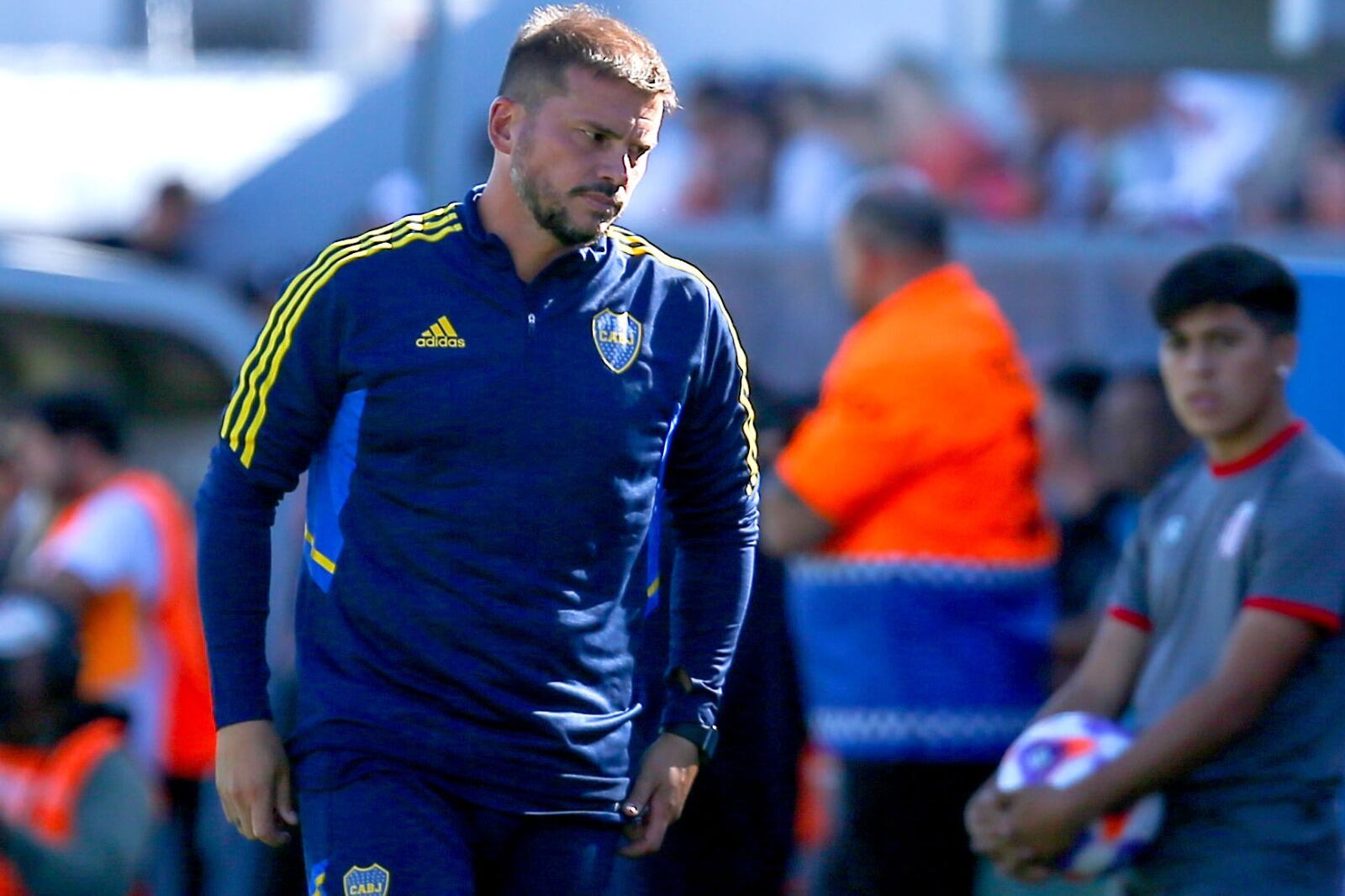 El DT Herrón, preocupado tras el empate del Xeneize ante el Ciclón