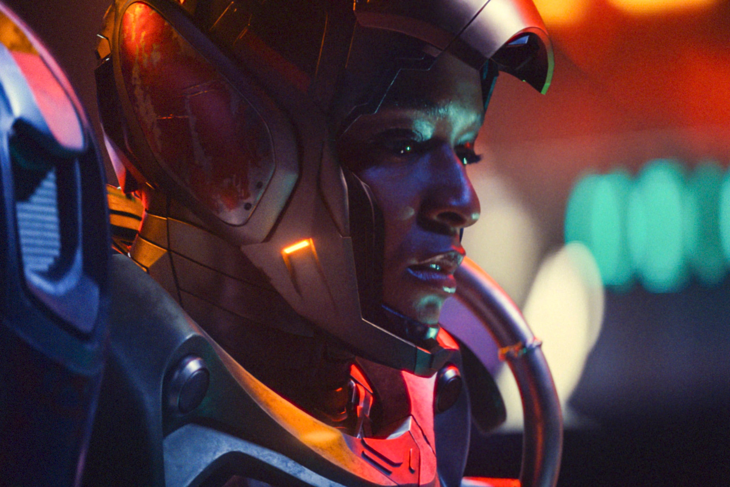 Riri Williams (Dominique Thorne) conecta el pasado y el futuro de la saga pop. 