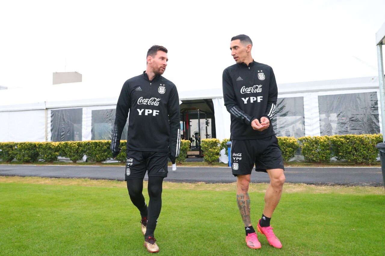 Messi y Di María, cerca del reencuentro con Agüero