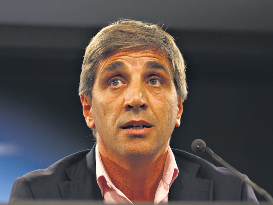 El ministro de Finanzas, Luis Caputo, es el arquitecto del endeudamiento más veloz del mundo.