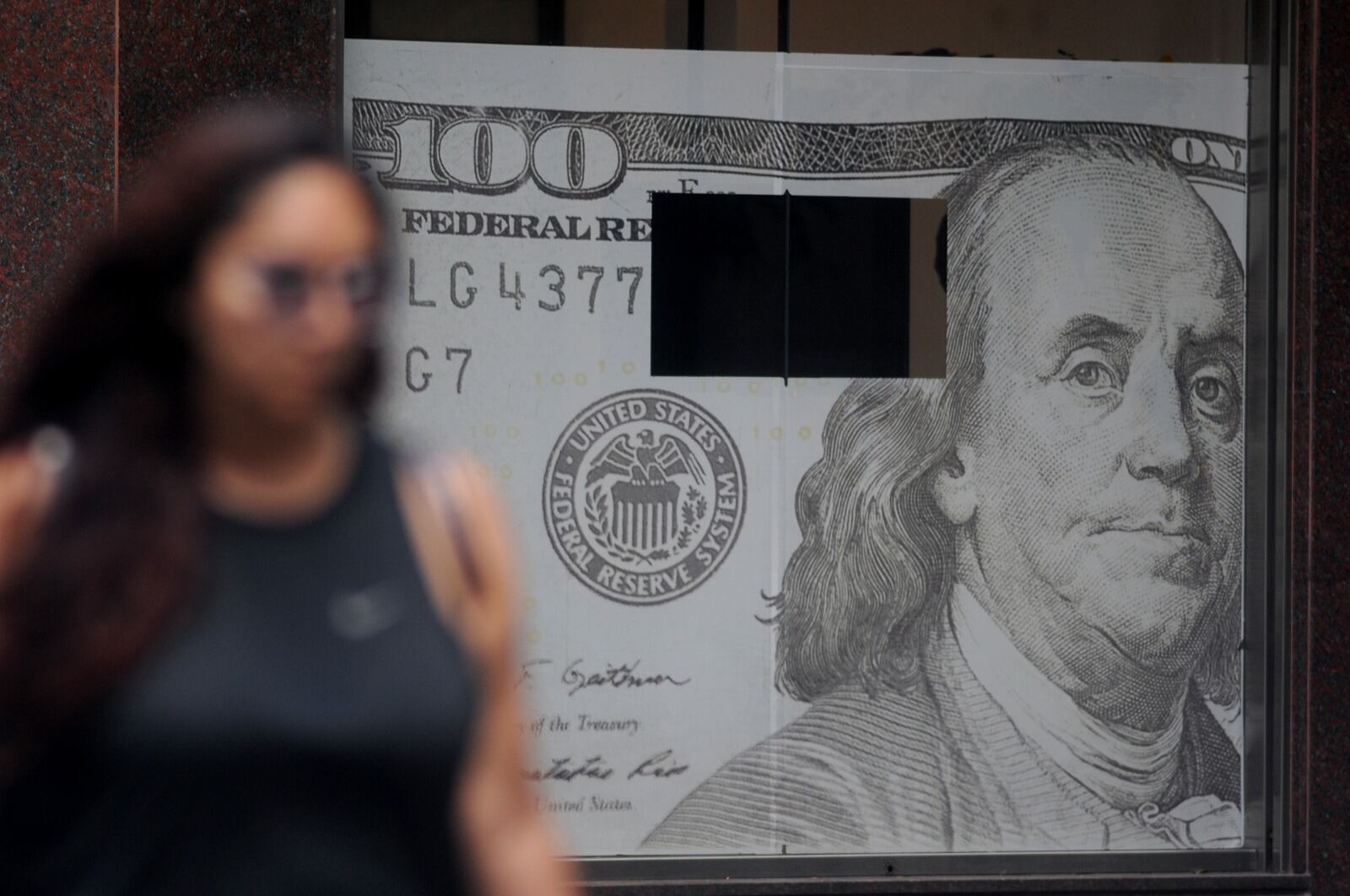 El dólar oficial subió 414,10 pesos en una semana. 