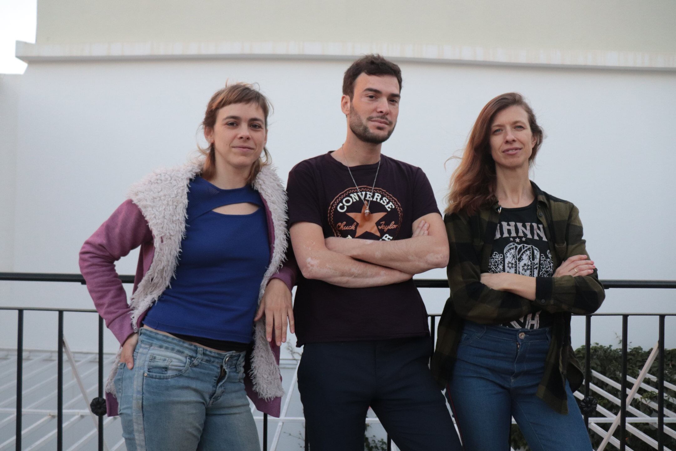 Howlin comparte la dirección con Santiago Swi y Flor Micha.