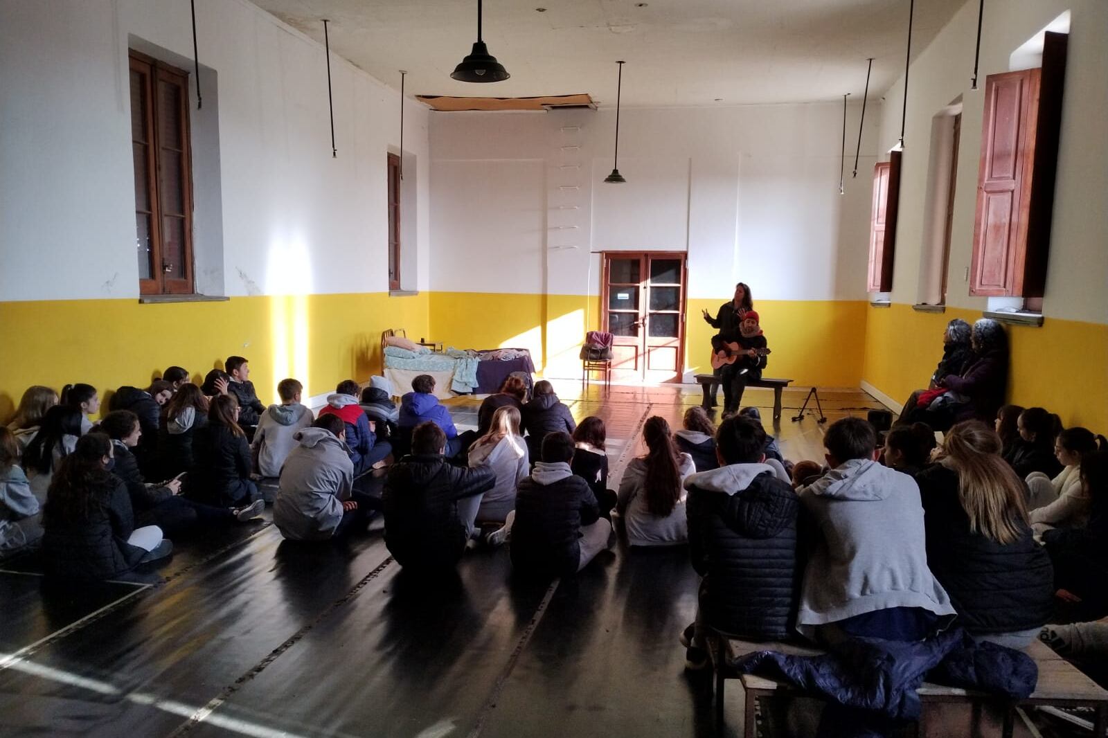 Improvisando un escenario.