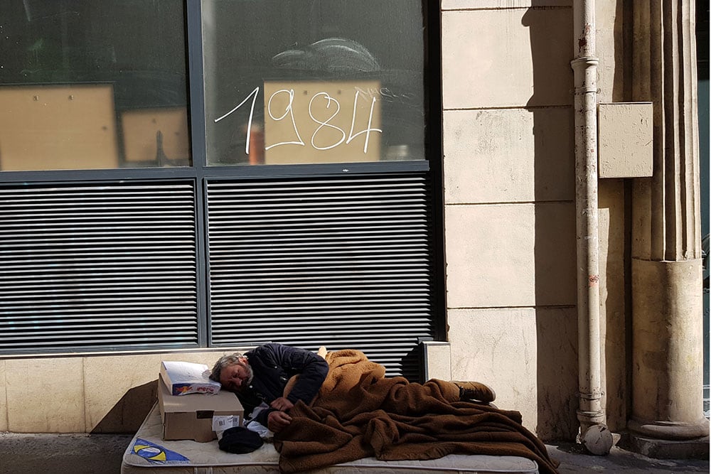 "Ni yo ni mis compañeros de suerte tenemos donde confinarnos”