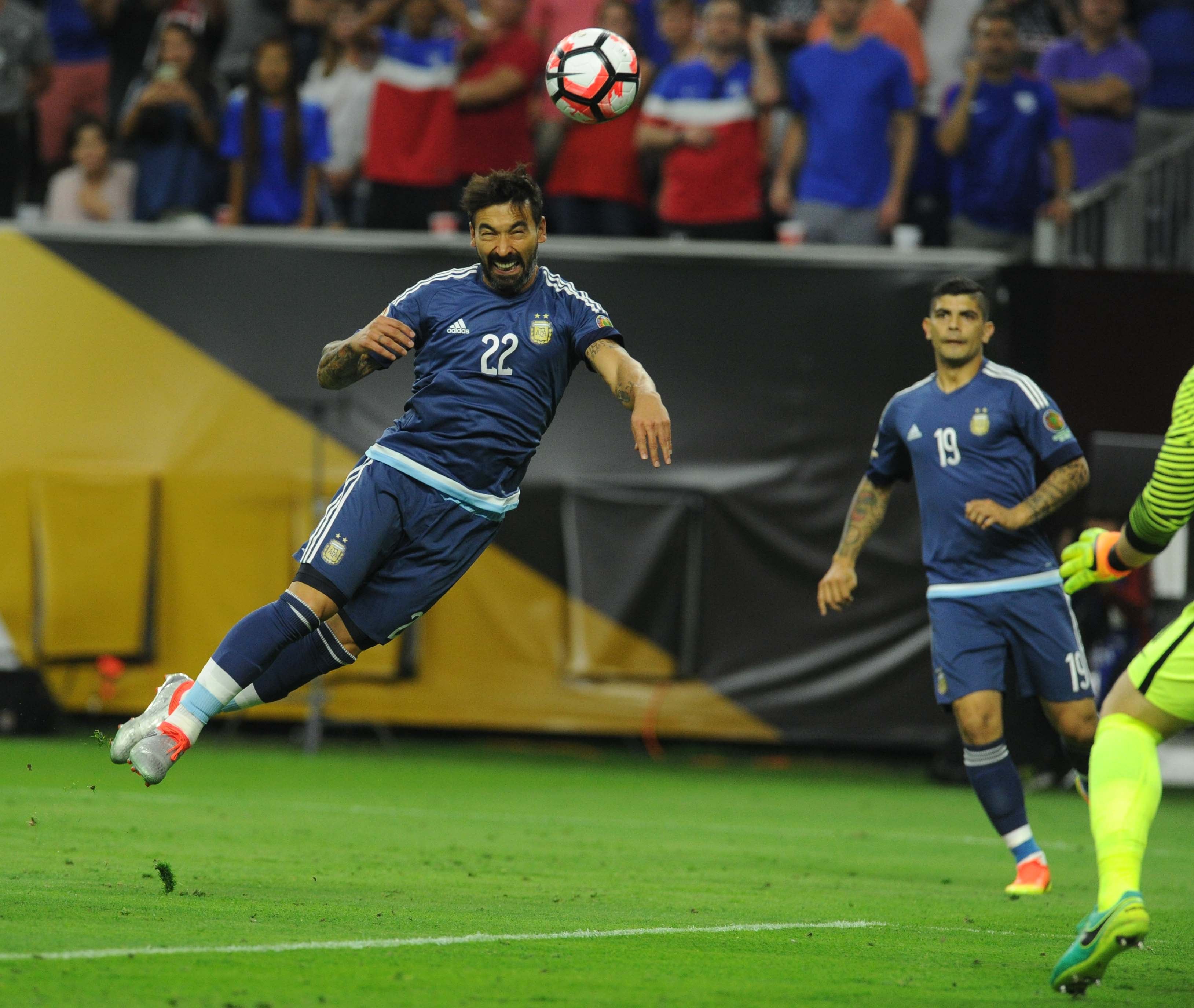 Una de las últimas imágenes de Lavezzi con la camiseta argentina, en la Copa América 2016