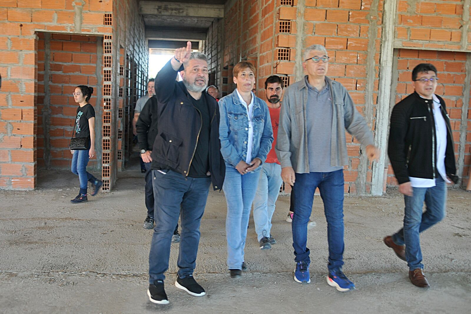 Víctor Santa María, Gustavo Barrera y Miguel Muñoz, una recorrida por la obra.