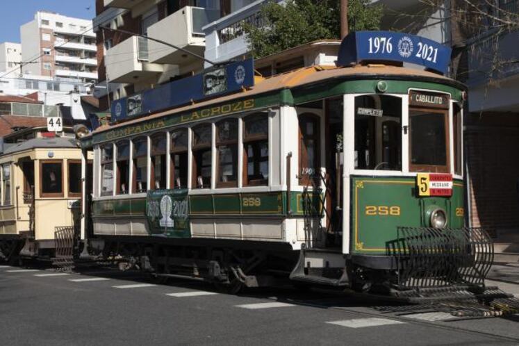 El histórico tranvía de Caballito, que realiza paseos los fines de semana.