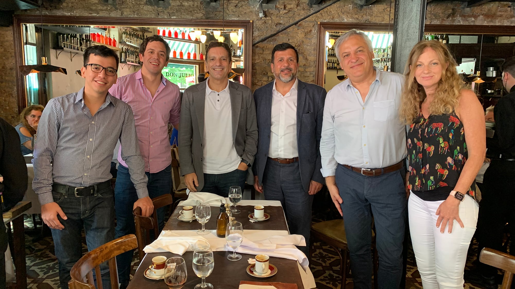 J. R. Pinto - CTO – aeros, F. Suchman - Gte Gral – aeros, E. Lopez, President Google Cloud Latam, M. Girotti, CEO Grupo BGH, A. Krupka - Partner Business Manager – Google y N. Scaliter, Country Manager Google Cloud Arg  