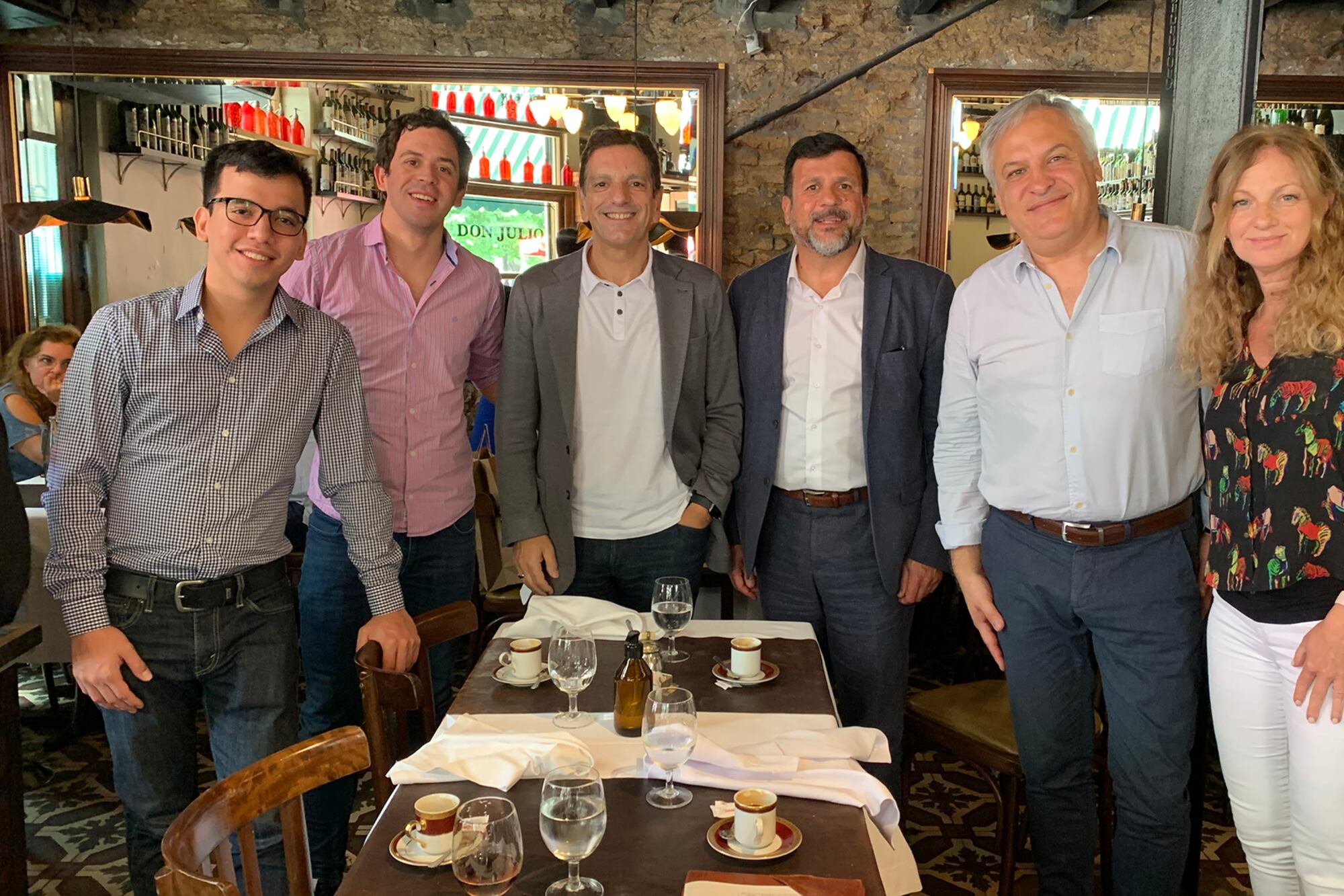 J. R. Pinto - CTO – aeros, F. Suchman - Gte Gral – aeros, E. Lopez, President Google Cloud Latam, M. Girotti, CEO Grupo BGH, A. Krupka - Partner Business Manager – Google y N. Scaliter, Country Manager Google Cloud Arg