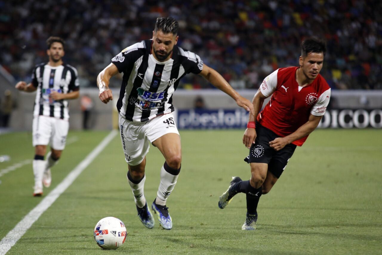 El Rojo volvió a perder como visitante y se complica en la tabla