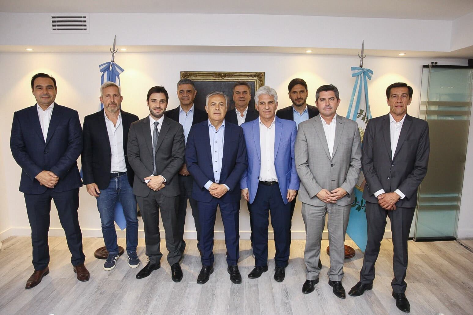 Los diez gobernadores opositores ya se había reunido el martes de la semana pasada.