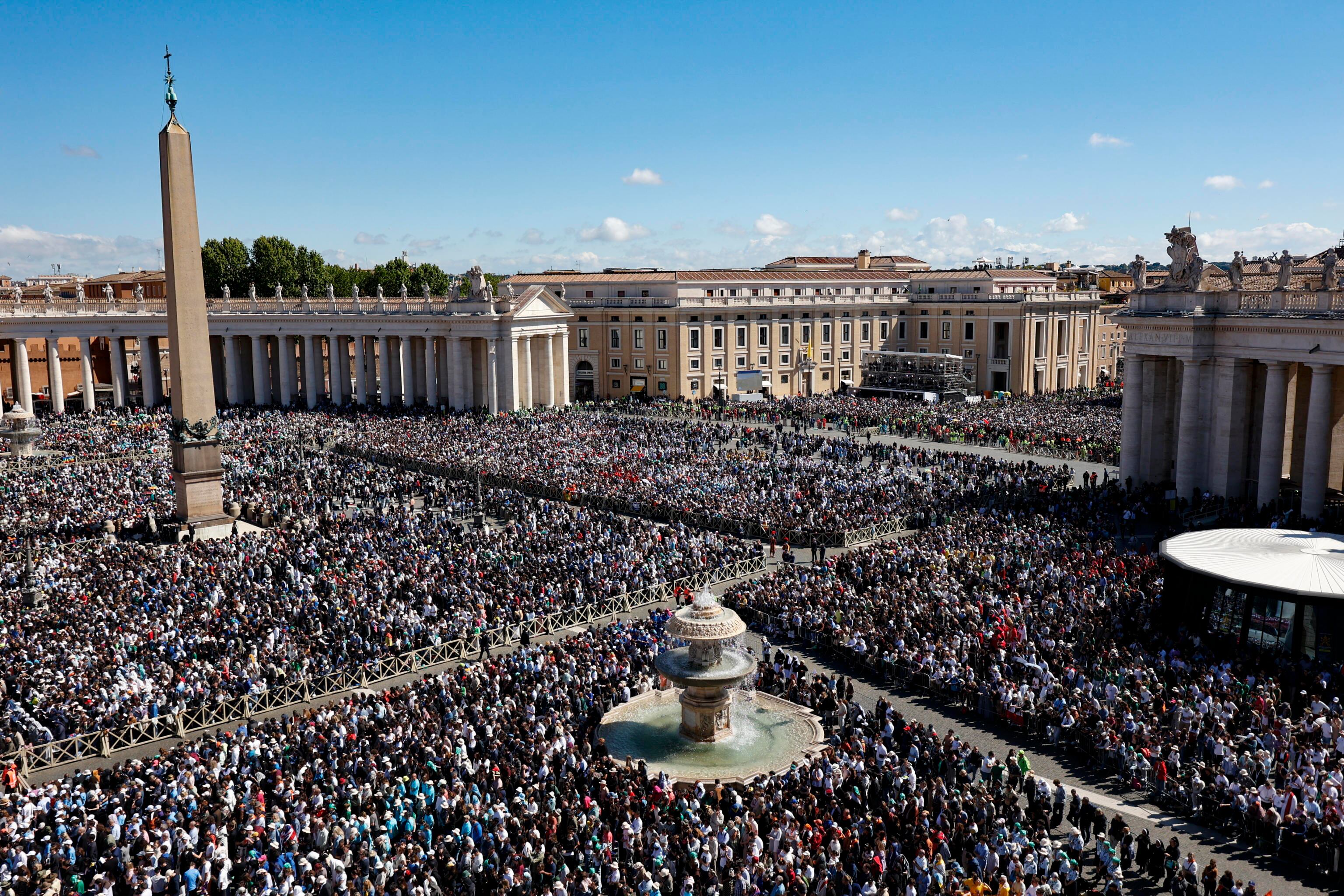 Más de 160 delegaciones de todo el mundo se acercaron al Vaticano para el último adiós al Papa Francisco.