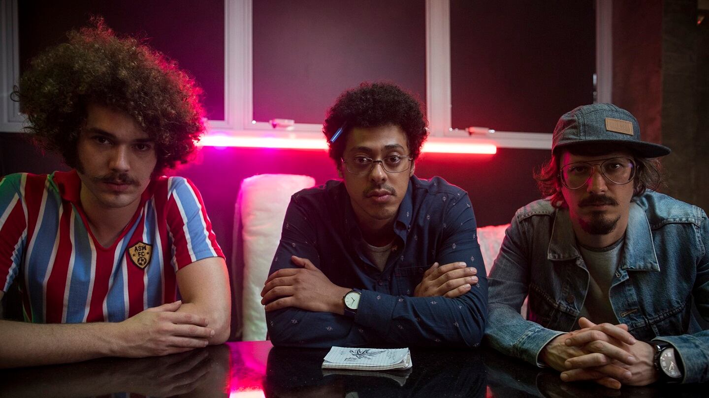 El uso recreativo de marihuana es legal en Pico da Neblina, la distopía brasilera que este domingo estrenará HBO.