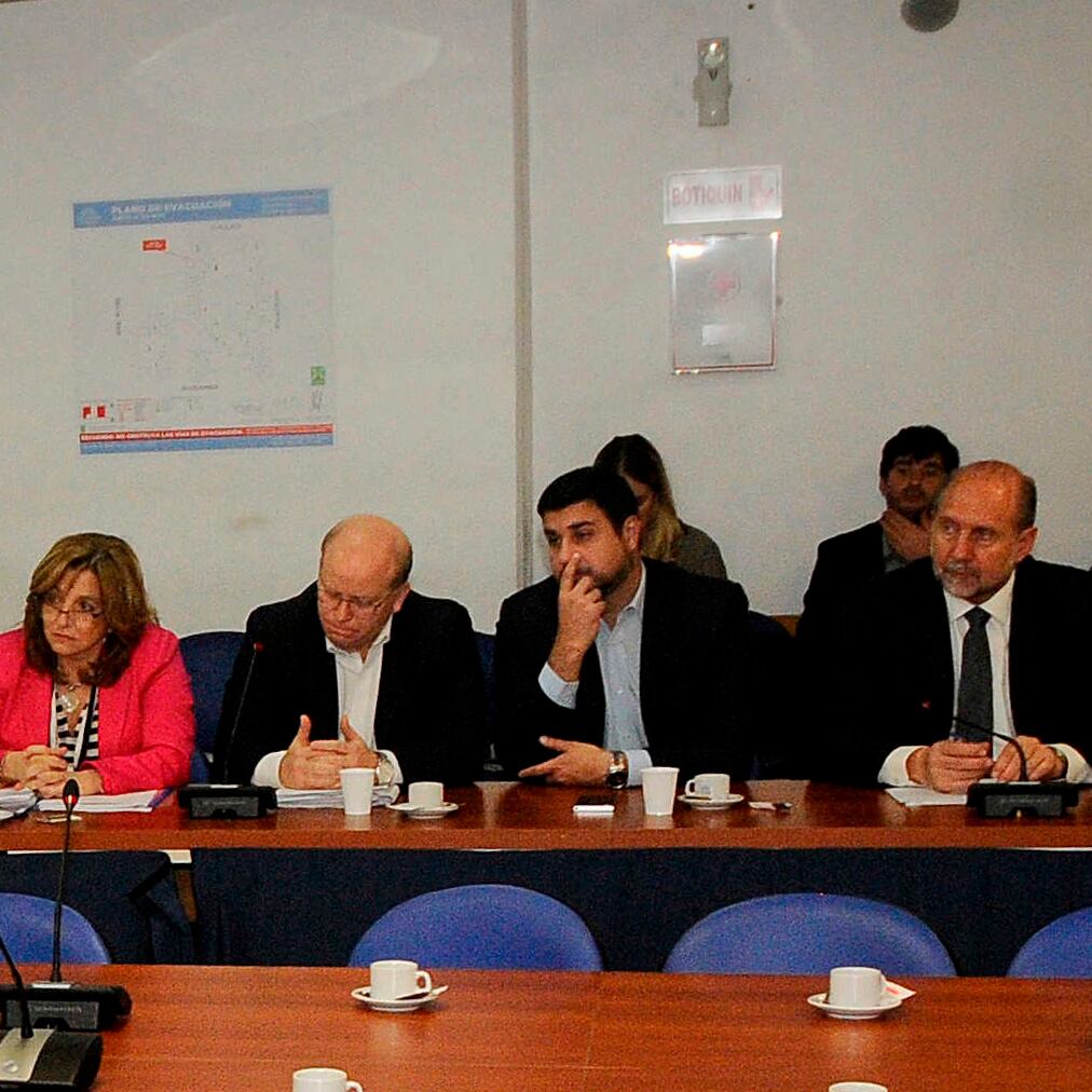 Diputados y senadores participaron del encuentro.