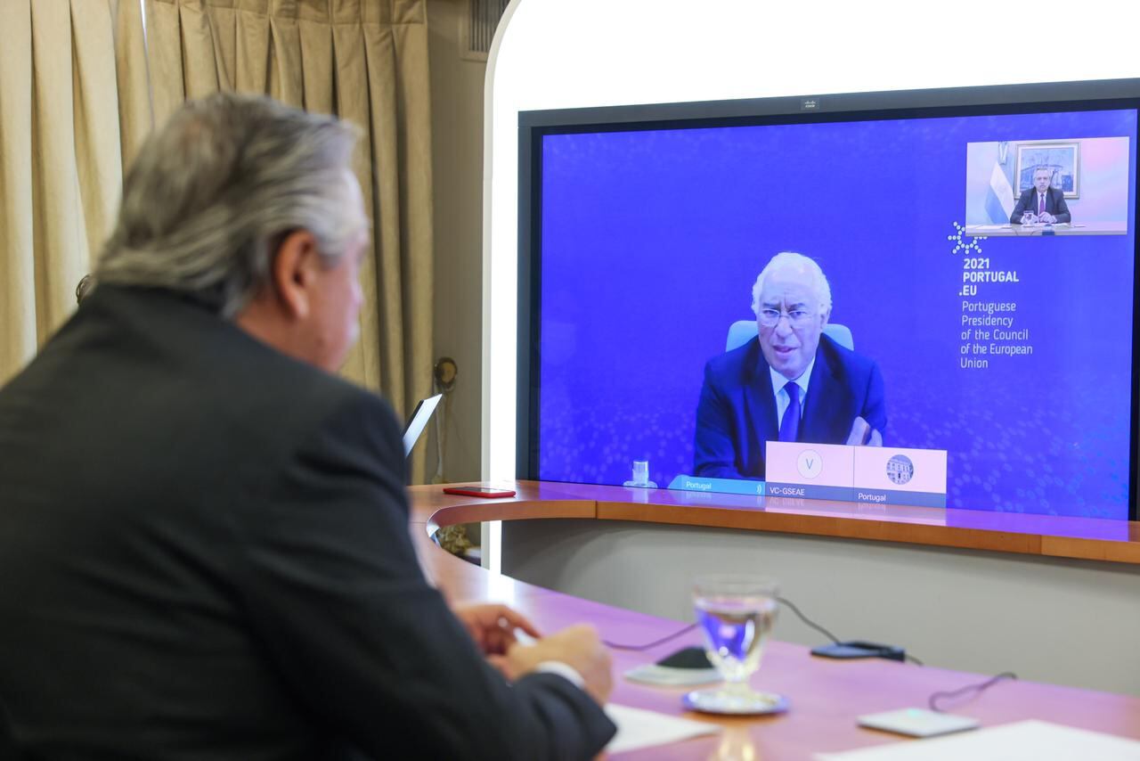 El presidente Alberto Fernández mantuvo  una videoconferencia desde la residencia de Olivos con el primer ministro de la República Portuguesa, Antonio Costa, en la que analizaron la situación epidemiológica de ambos países.