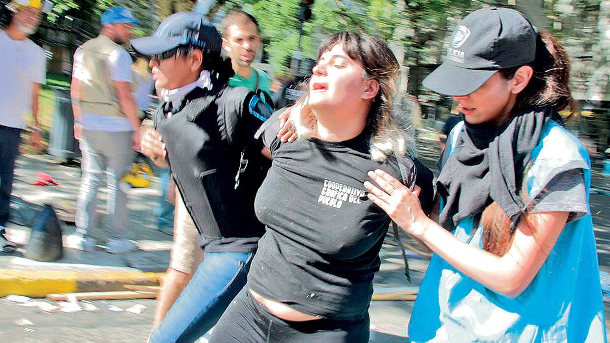 Eva Luna Lillo fue detenida durante la represión a unas cuadras de la plaza del Congreso.