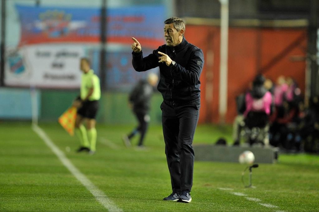 Pedro Caixinha se va de Talleres con el equipo en la vigésimo cuarta posición