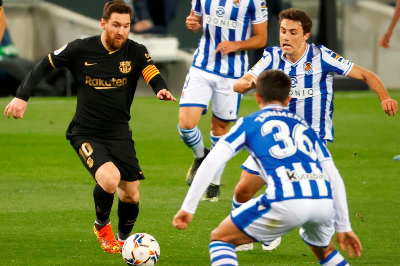 Messi le metió dos a Real Sociedad en la goleada de Barcelona.