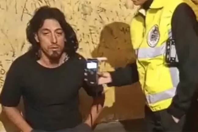 "Soy Jones Huala", dijo a los policías.