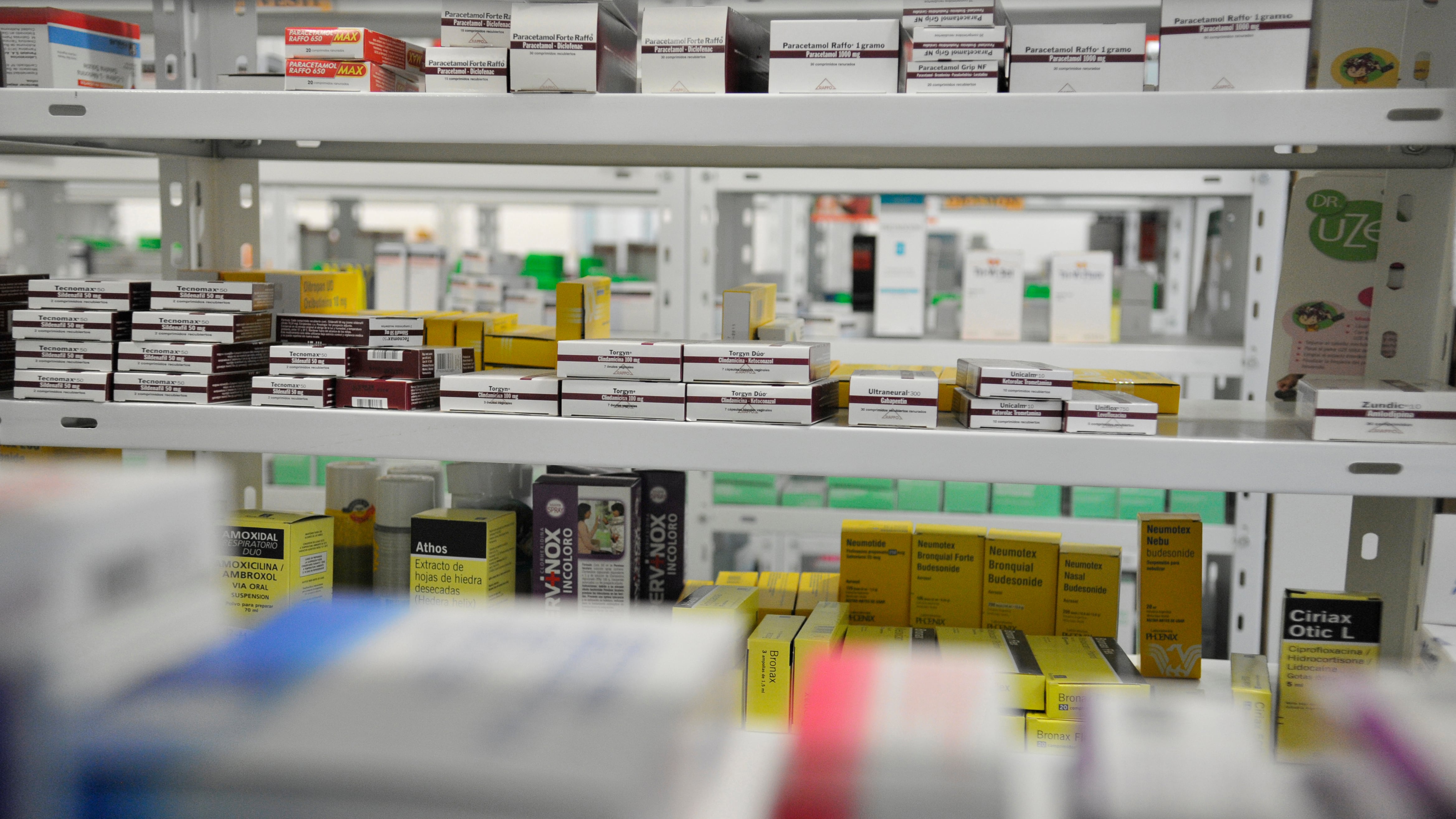 Los laboratorios remarcan frente a la pasividad del gobierno. 