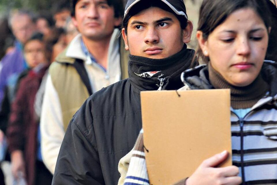 El problema no se termina al conseguir trabajo: 3 de cada 5 jóvenes argentinos tienen empleos informales.