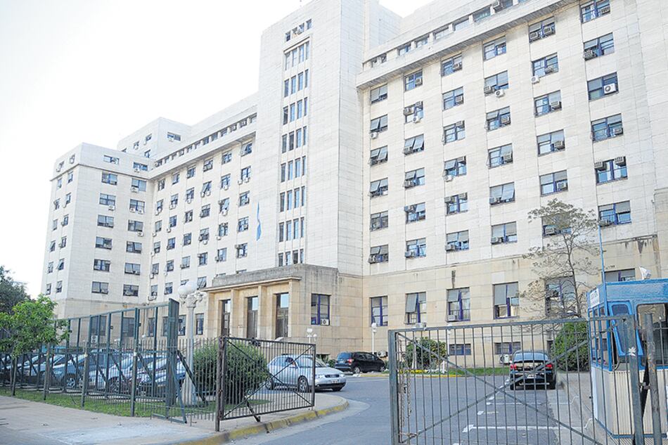 Ante los primeros recursos, un grupo de jueces se pasan la pelota y evita tomar una decisión.