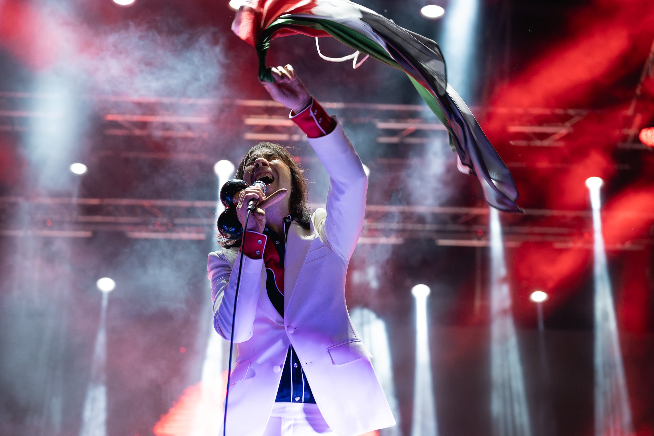 Primal Scream, al comando de Bobby Gillespie, dio su show más celebrado en el país y marcó un punto altísimo del festival