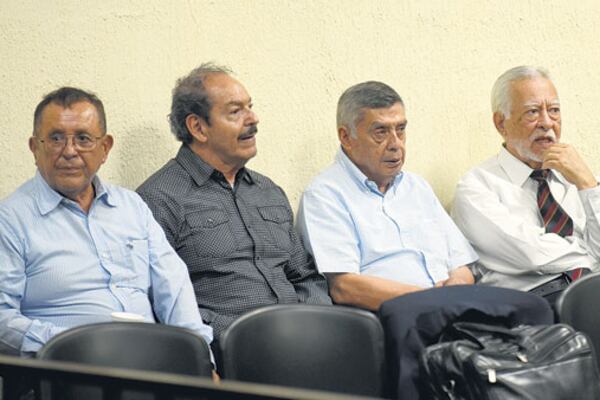 Los cuatro militares escuchan su sentencias por desaparecer a un joven de 14 años.