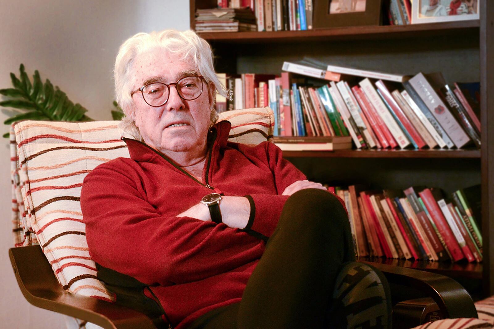 Alejandro Oliva investiga "Factores ambientales en la génesis de la enfermedad cáncer".