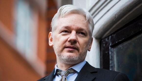 Assange está acusado en EE.UU. por la publicación de cientos de miles de páginas de documentos militares secretos y de cables diplomáticos confidenciales. (Foto:AFP) 