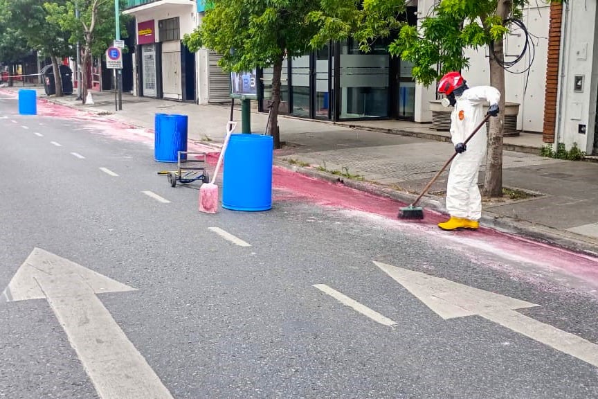 La zona fue evacuada en un radio de 50 metros y no hubo ni heridos ni intoxicados.