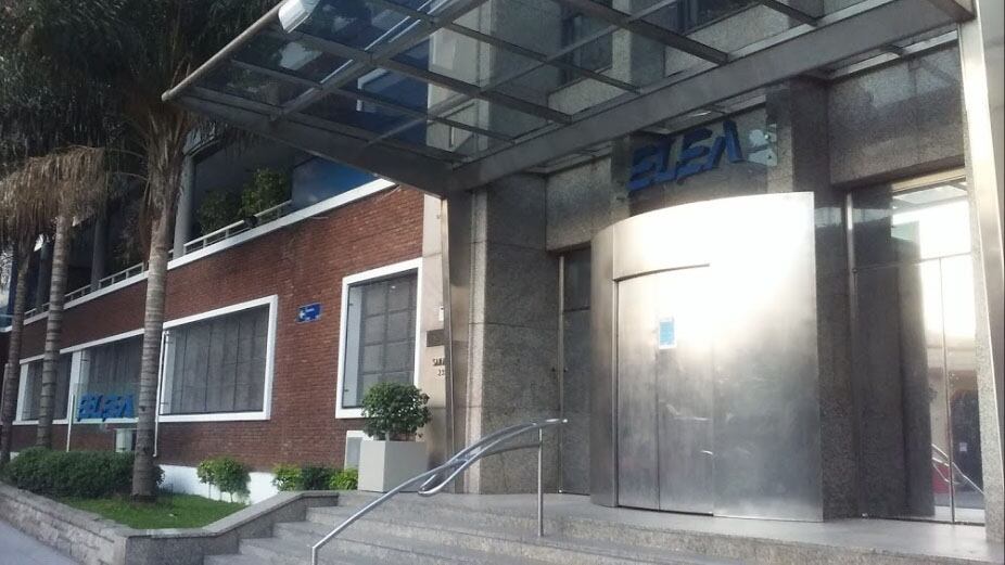 El laboratorio Elea absorbió, en 2017, a Phoenix. Ahora busca reducir la plantilla en 100 a 120 trabajadores.