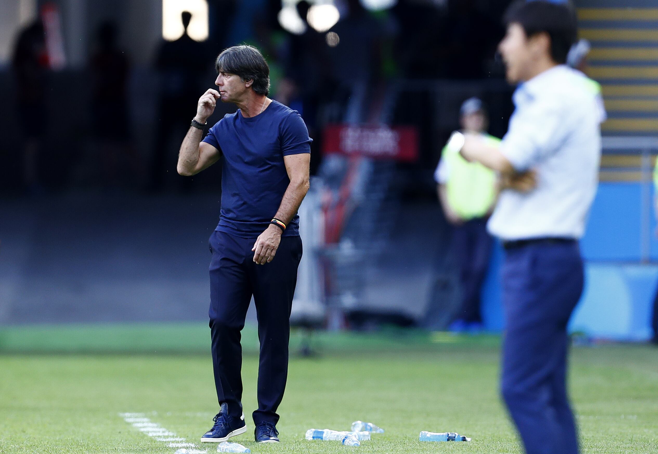 Los alemanes, campeones defensores, lamentan la temprana eliminación en el Mundial.