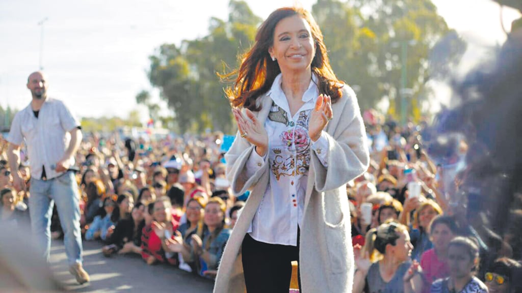 “Si ustedes tienen un pensamiento propio, nadie los llevará de las narices”, dijo CFK.