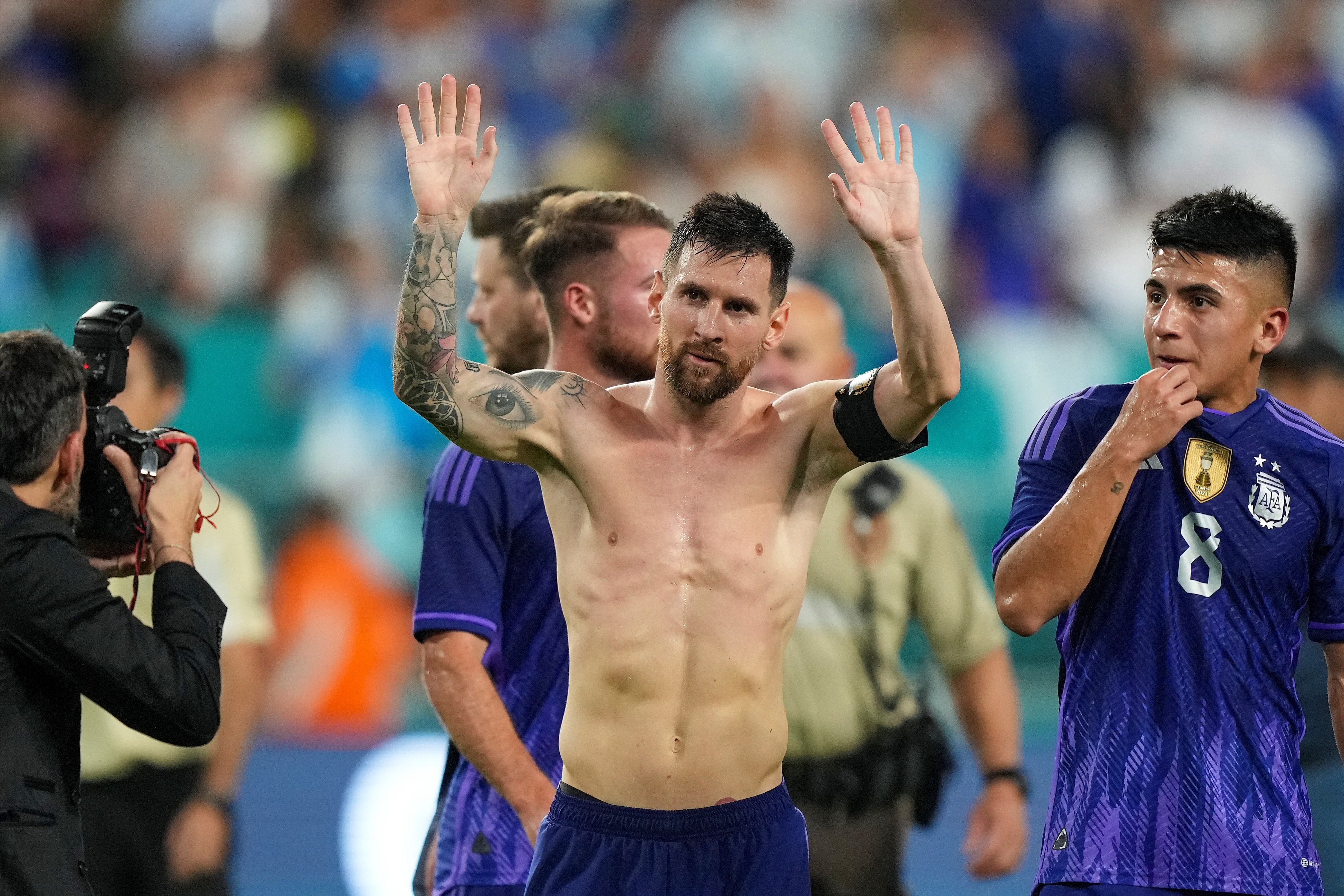 El seleccionado argentino ganó, gustó, goleó en Miami y Messi lo celebra (Foto: AFP).