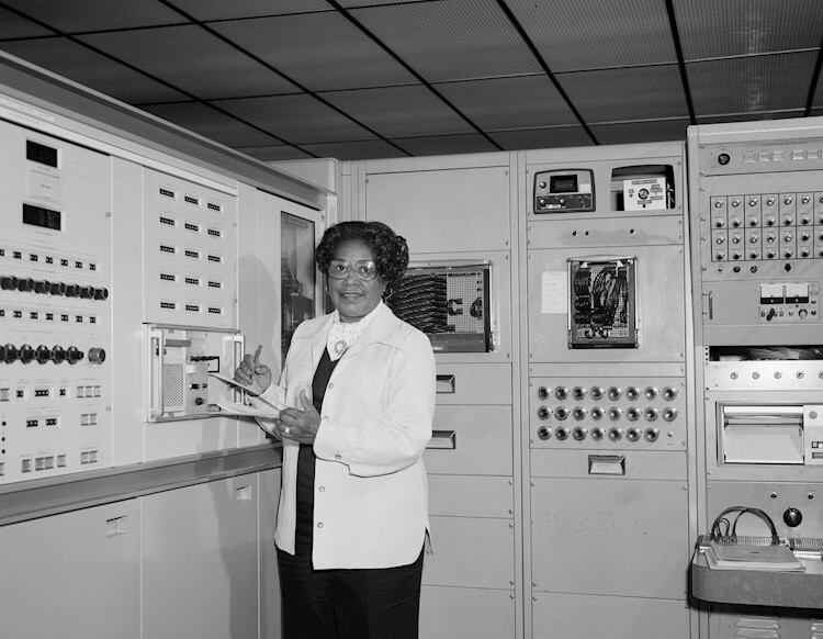 Mary Jackson, durante sus años en la NASA. 