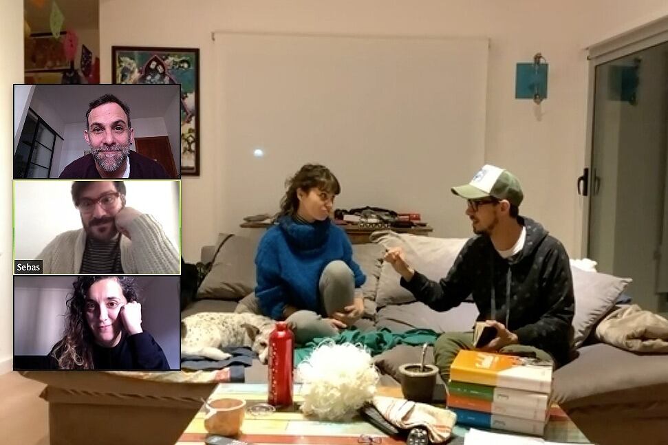 En casa miento está destinada a sostener a la sala teatral Nün.