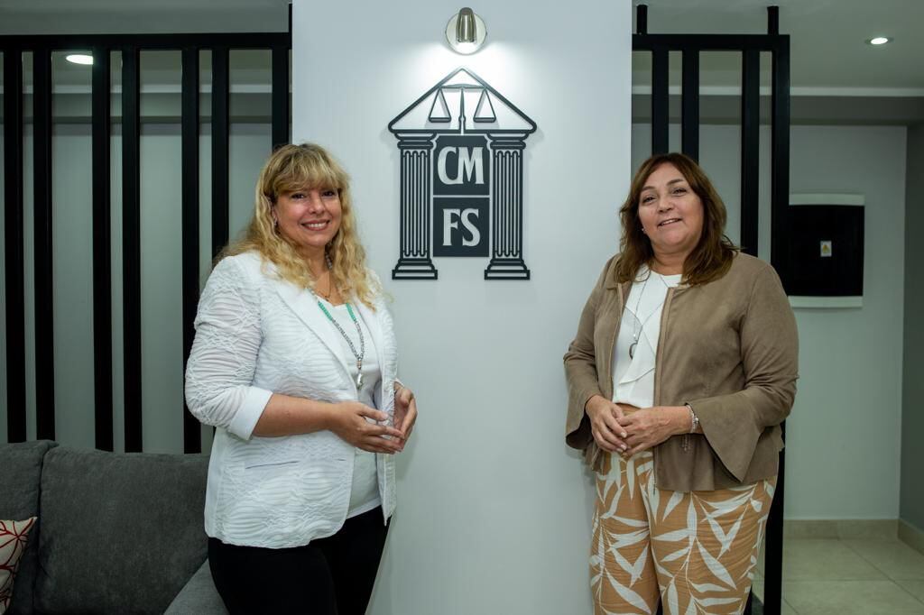 Virginia Solórzano y Gabriela Buabse.