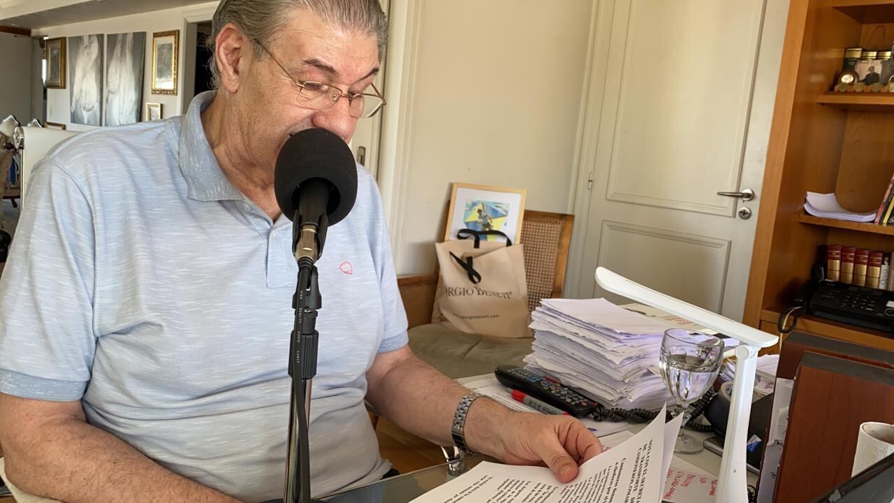 "Continúo habitado por el Covid", lamentó el periodista.