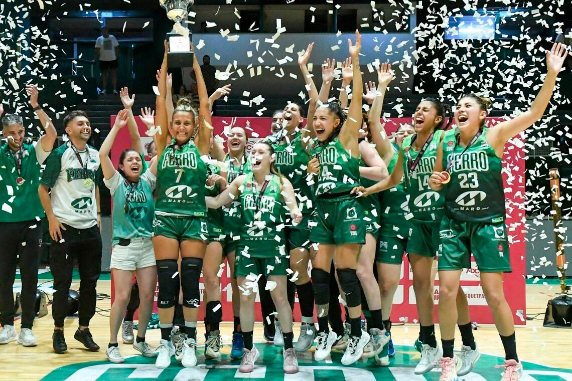 El festejo de Ferro, merecido campeón de la Liga femenina