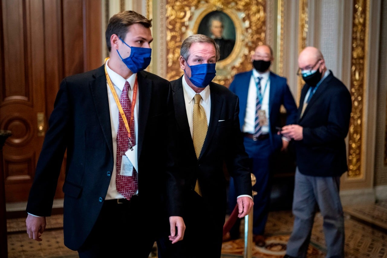 Los abogados de Trump llegan al Capitolio para defender al expresidente.