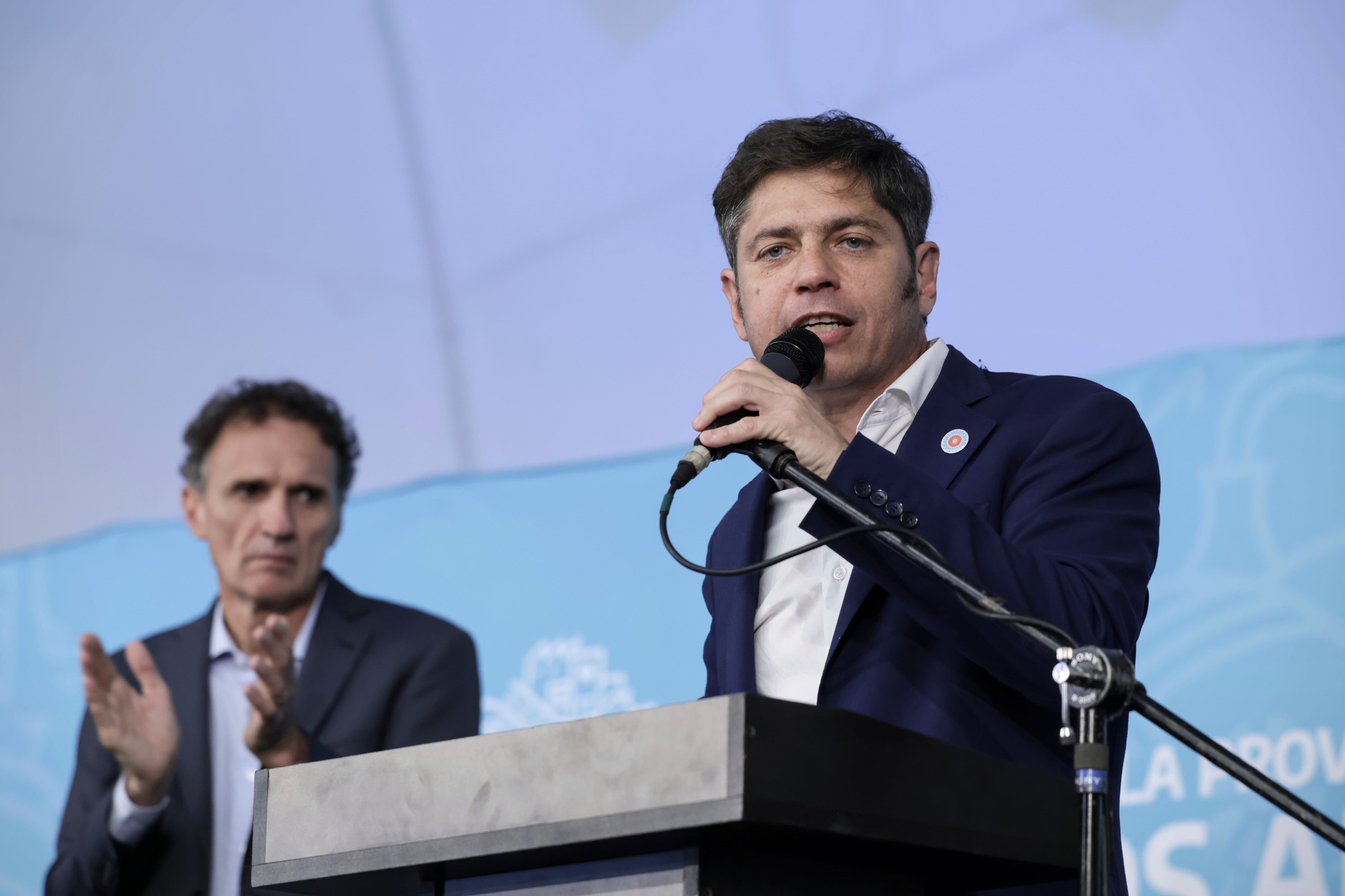 Axel Kicillof en el anuncio en la UNSaM, junto al ministro de Infrestructura, Gabriel Katopodis.