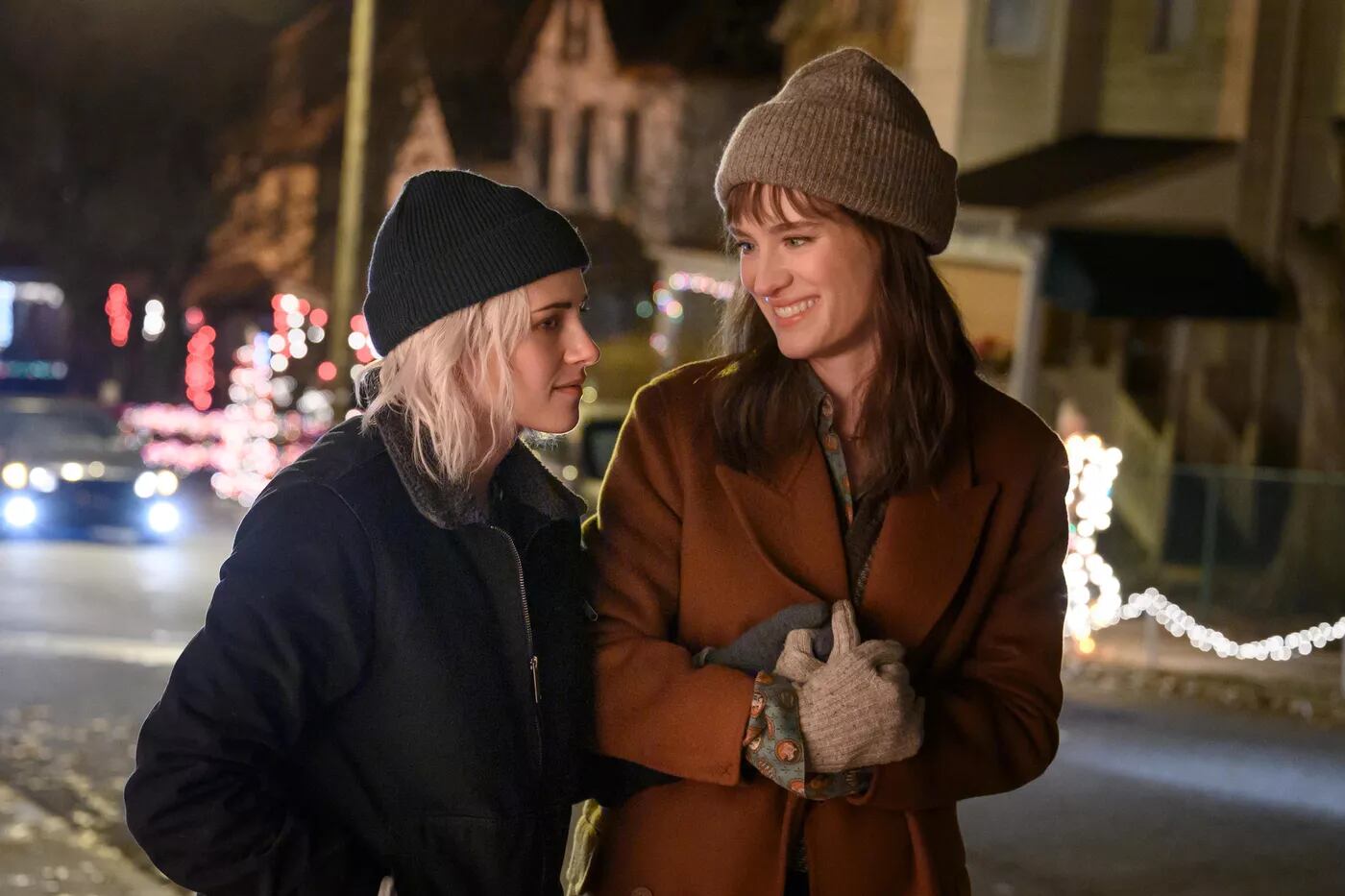 Mackenzie Davies y Kristen Stewart