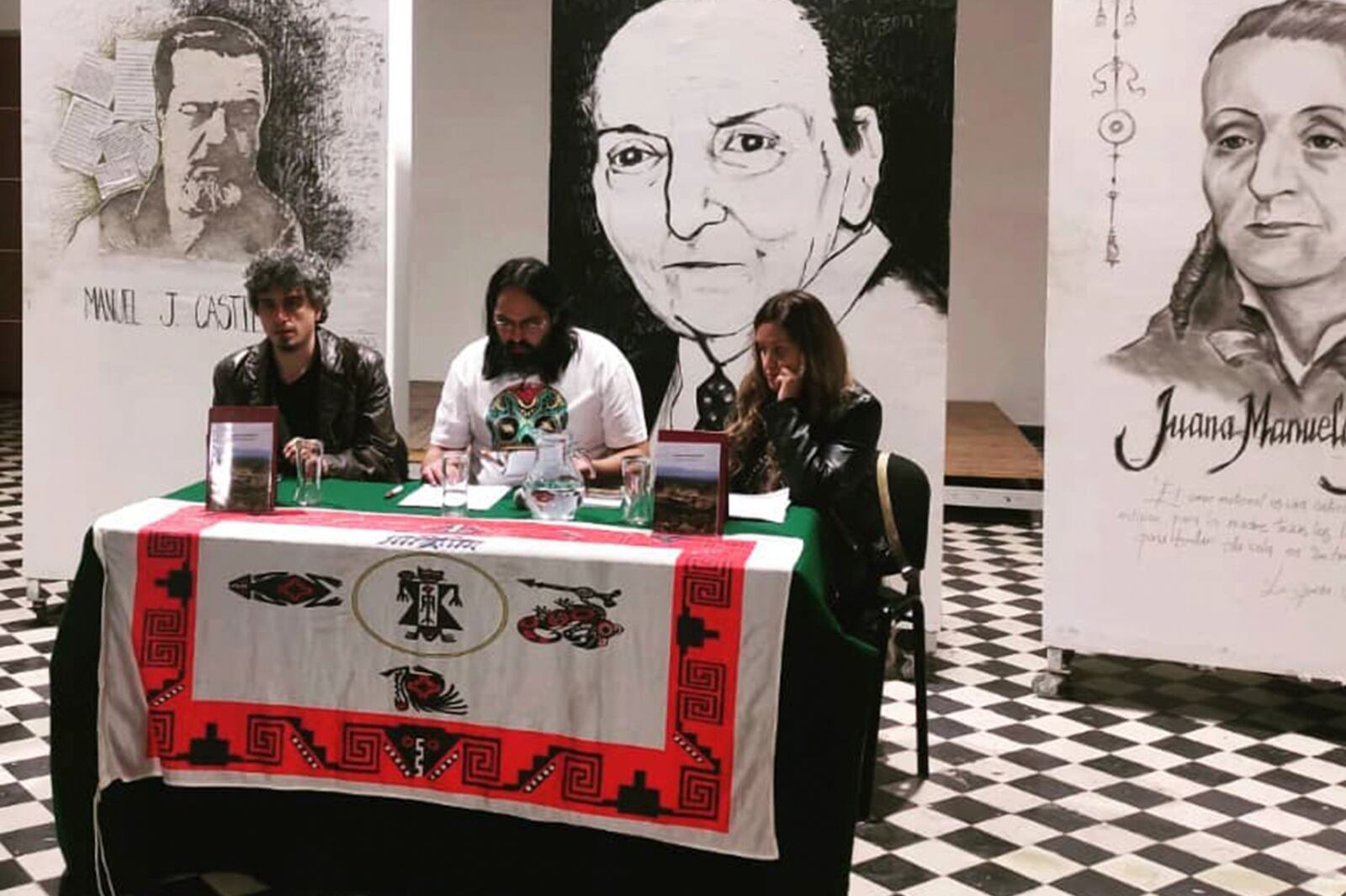 Daniel Medina, Guillermo Plaza (centro) y Betina Campuzano