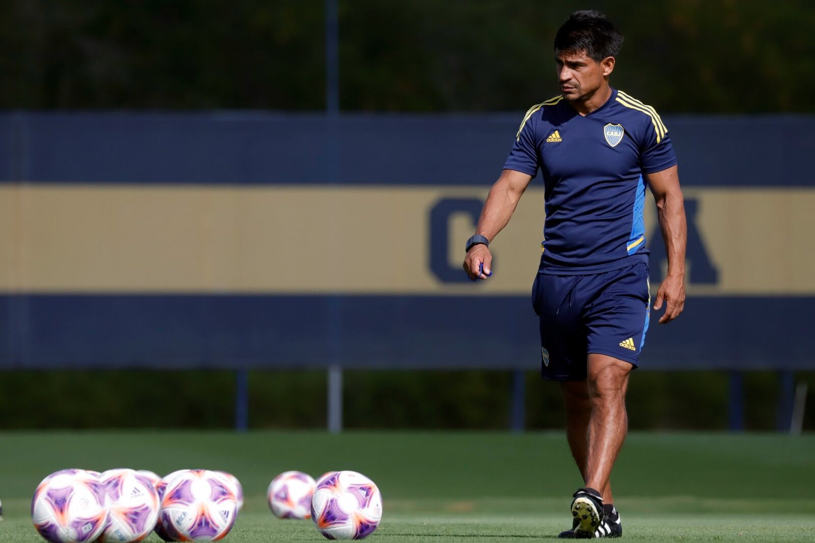 Ibarra quedó atrapado en la tormenta del "mundo Boca"