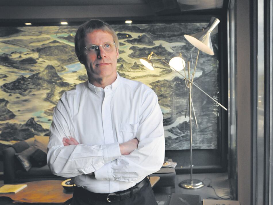 Tononi es médico psiquiatra y se especializó como neurobiólogo en Pisa (Italia).